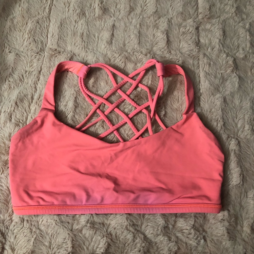 Lululemon free to be wild bra size 6